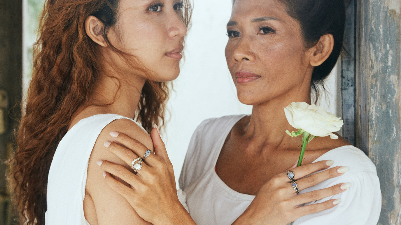 Moonstone properties and benefits