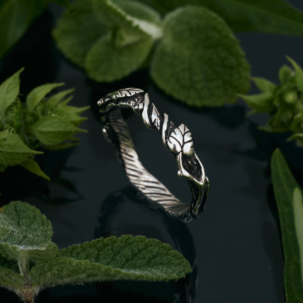 Women's wedding band "Sierra