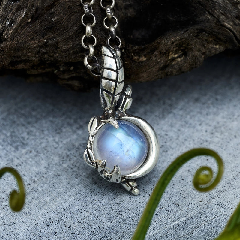 Celestial jewelry Moonstone pendant "Luna"