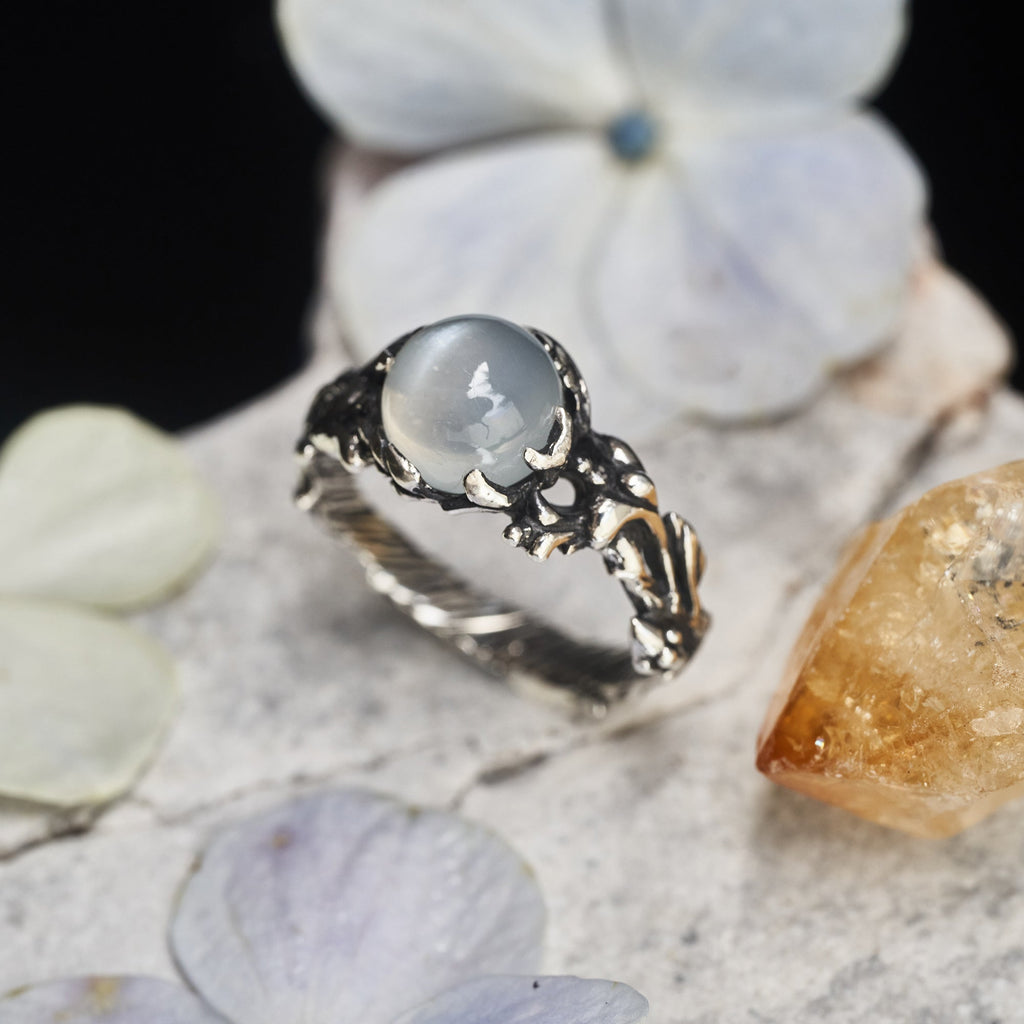 Round moonstone ring Leilani