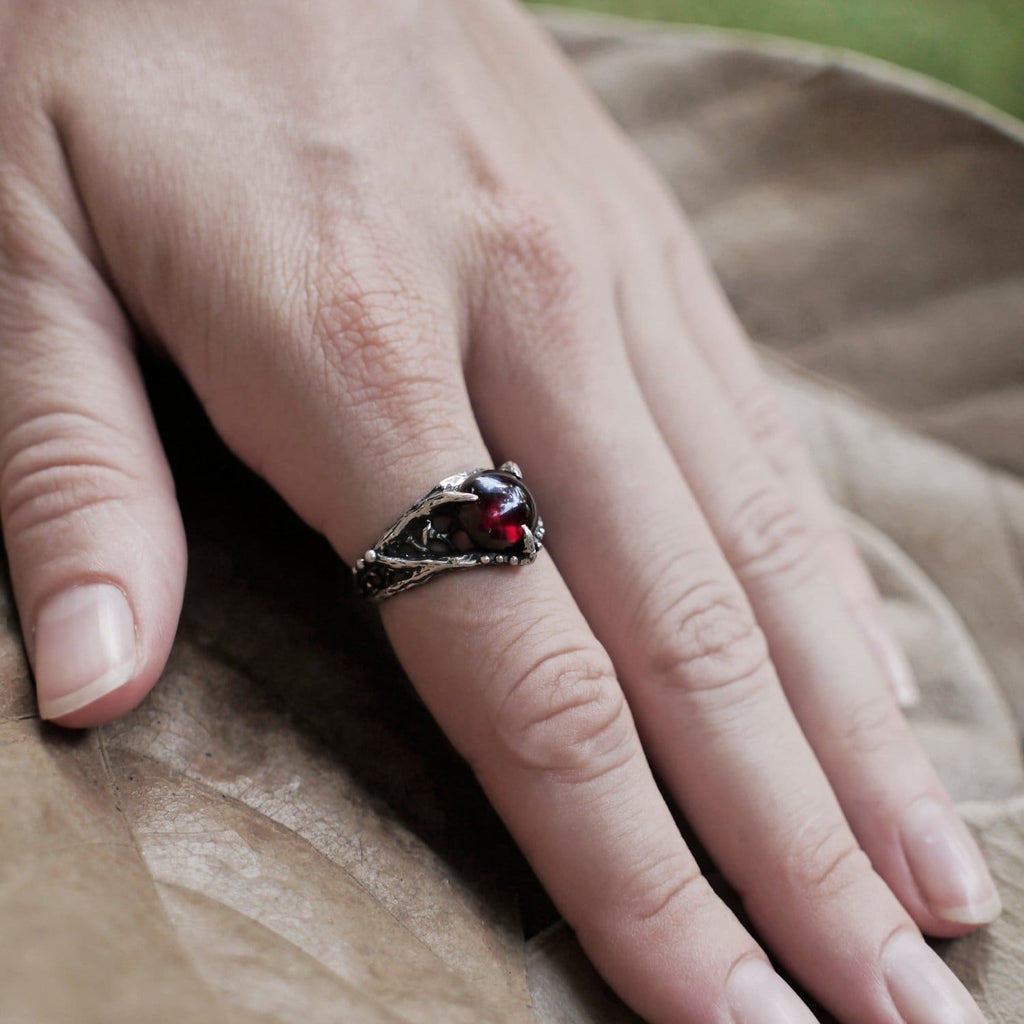Sterling Silver Garnet Ring "Agnia" - blacktreelab