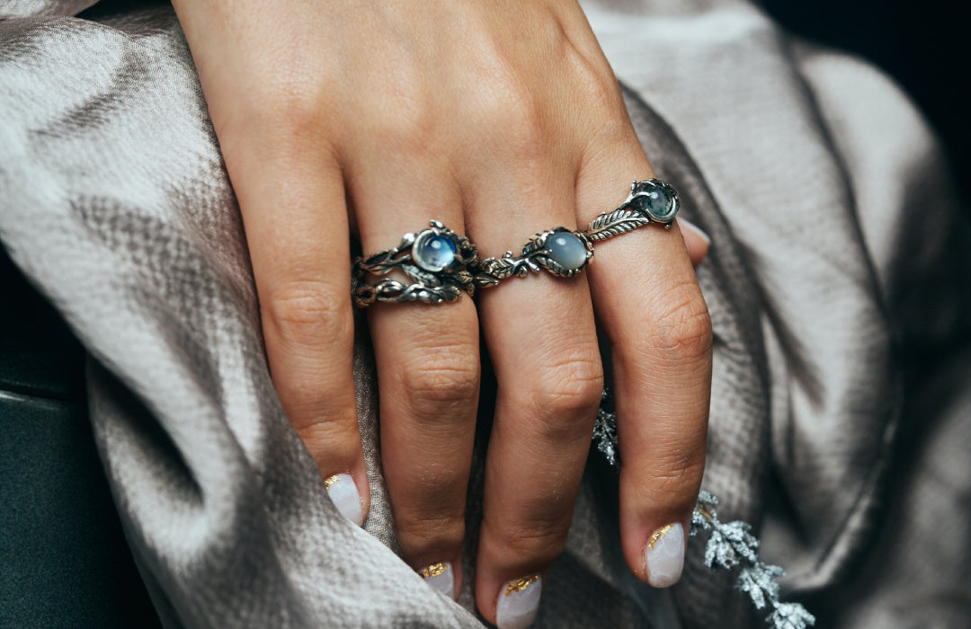 How to style one piece of jewelry for different occasions