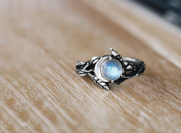 Moonstone Ring Meaning: A Full Guide About the Meaning of Moonstone Rings