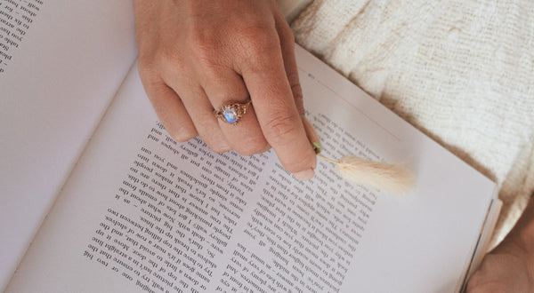 Moonstone ring benefits