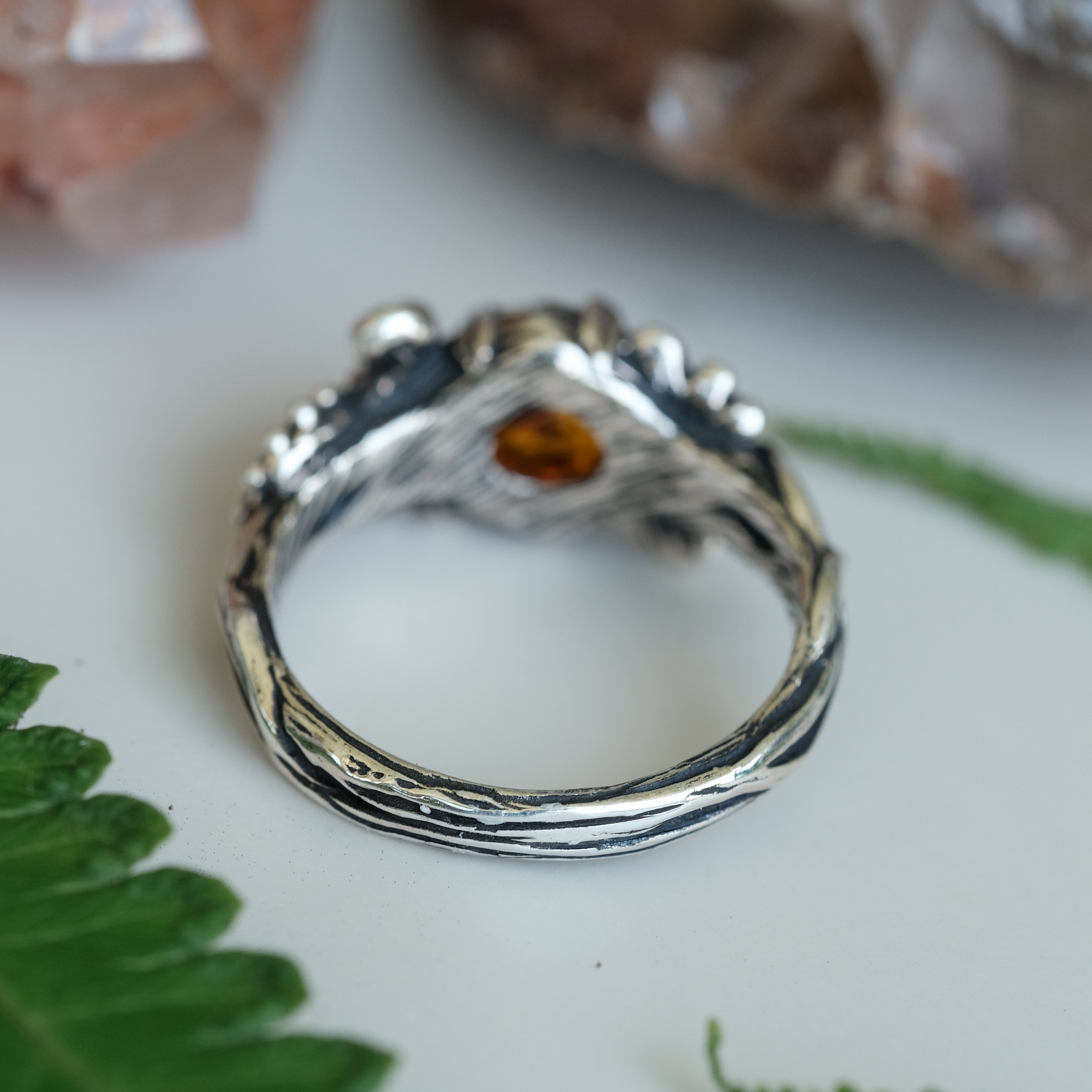 Balinese Jungle Ornament Silver ring with Amber 
