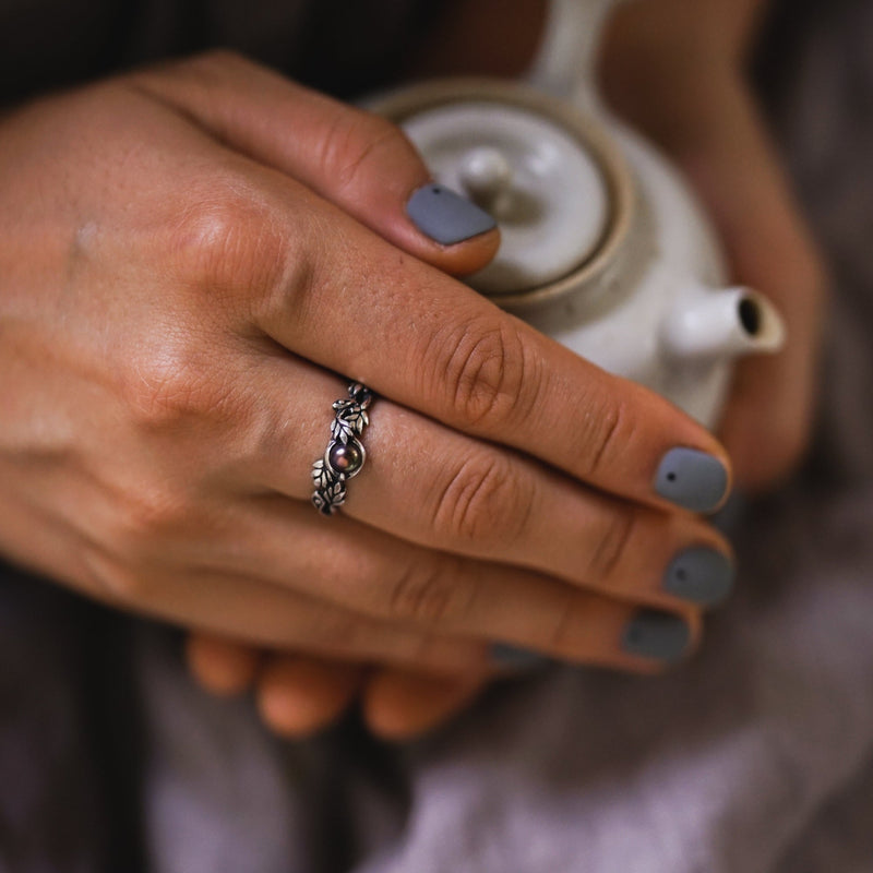 Black Pearl ring "Nori"  jewelry by BlackTreeLab
