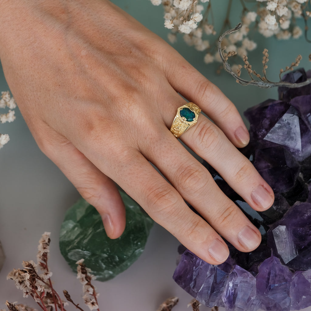 Solid Gold Boulder Opal Ring "Egypt Tale"