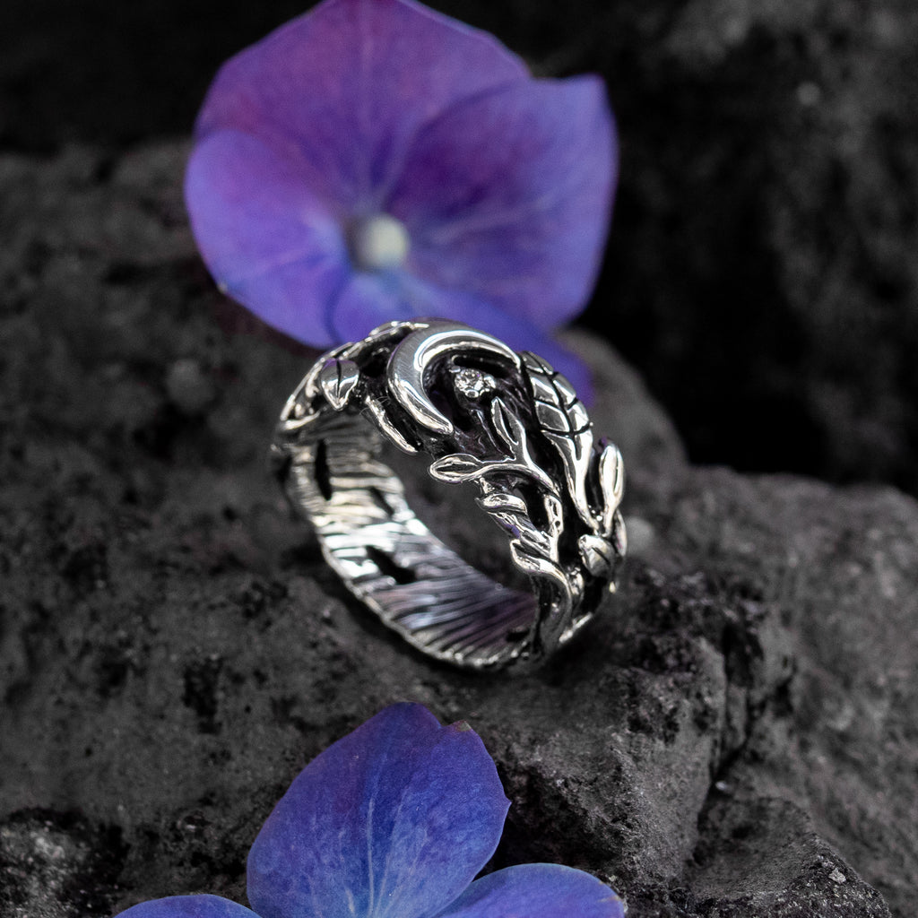 Diamond Engagement Ring "Saga"