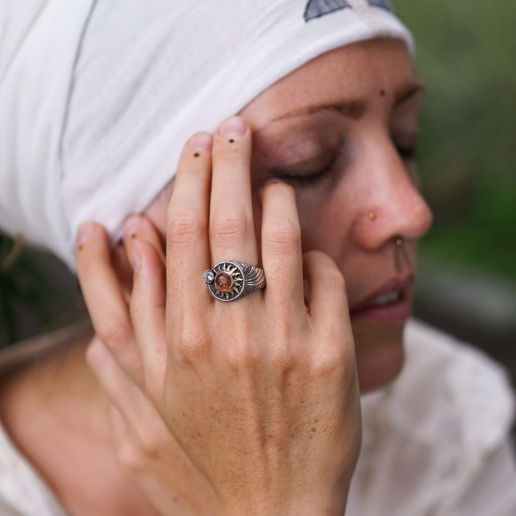 Moon and Sun Ring Stargaze
