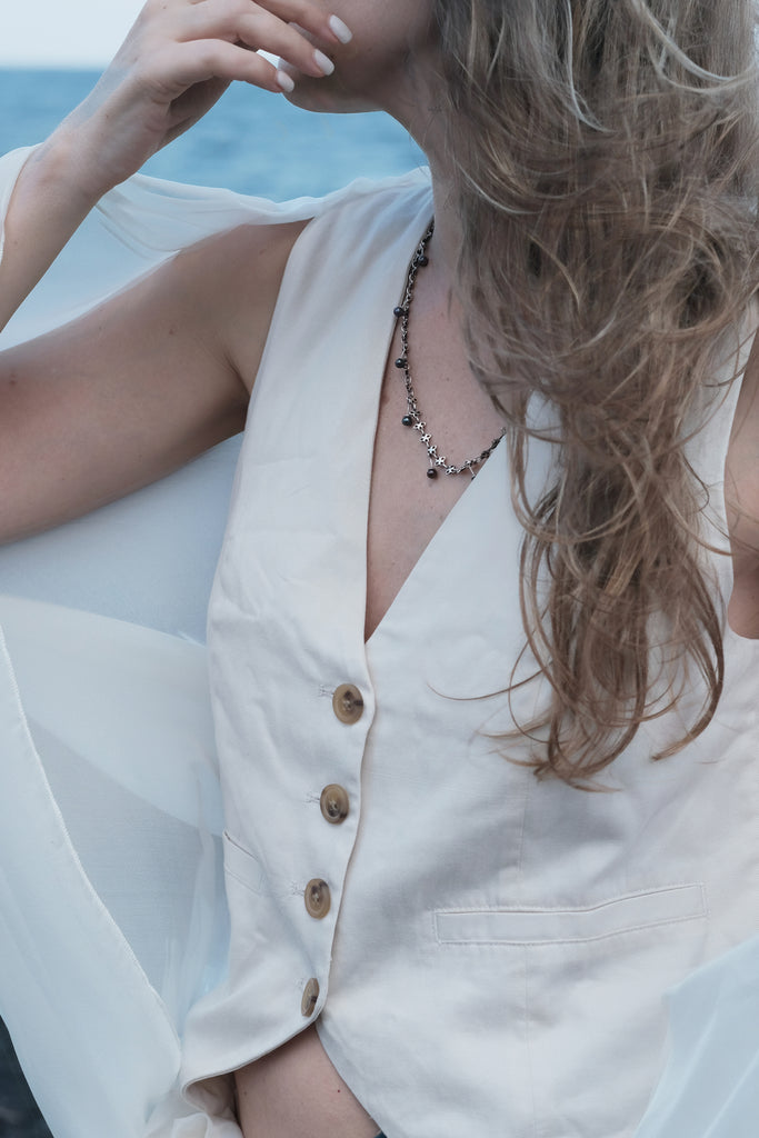 Tahitian Black Pearl Necklace "Mana"