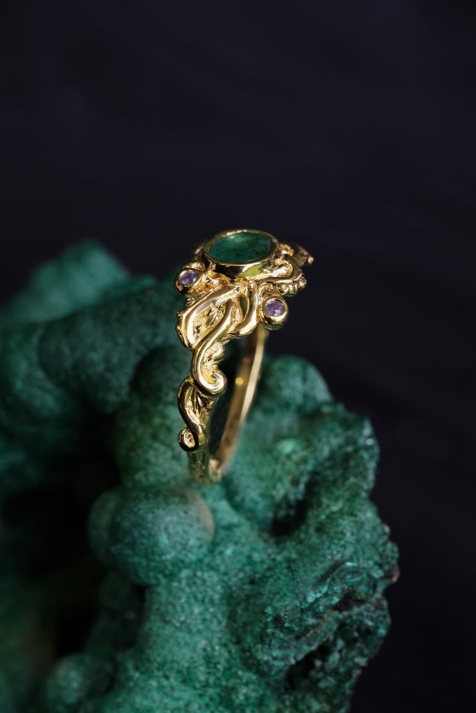 14K Yellow Gold Emerald Octopus Ring "Thais"