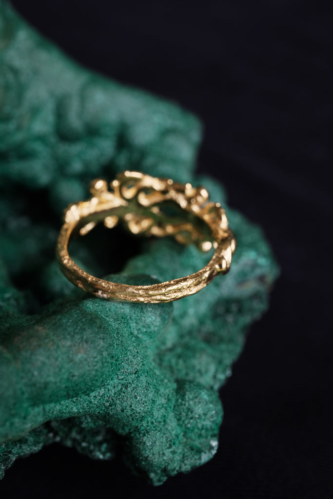 14K Yellow Gold Emerald Octopus Ring "Thais"