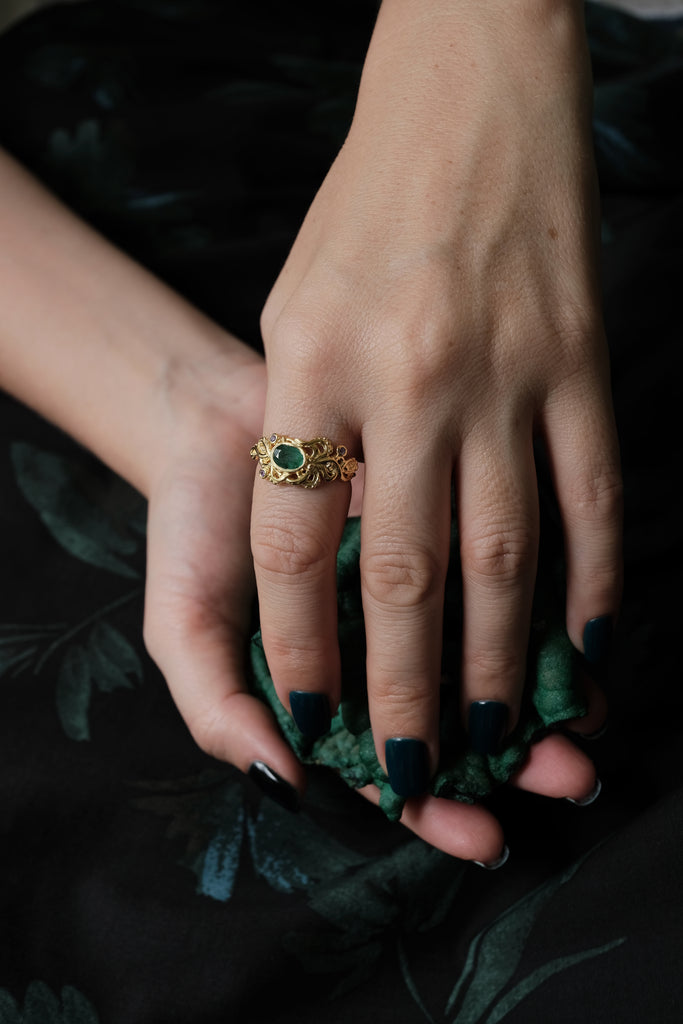 14K Yellow Gold Emerald Octopus Ring "Thais"