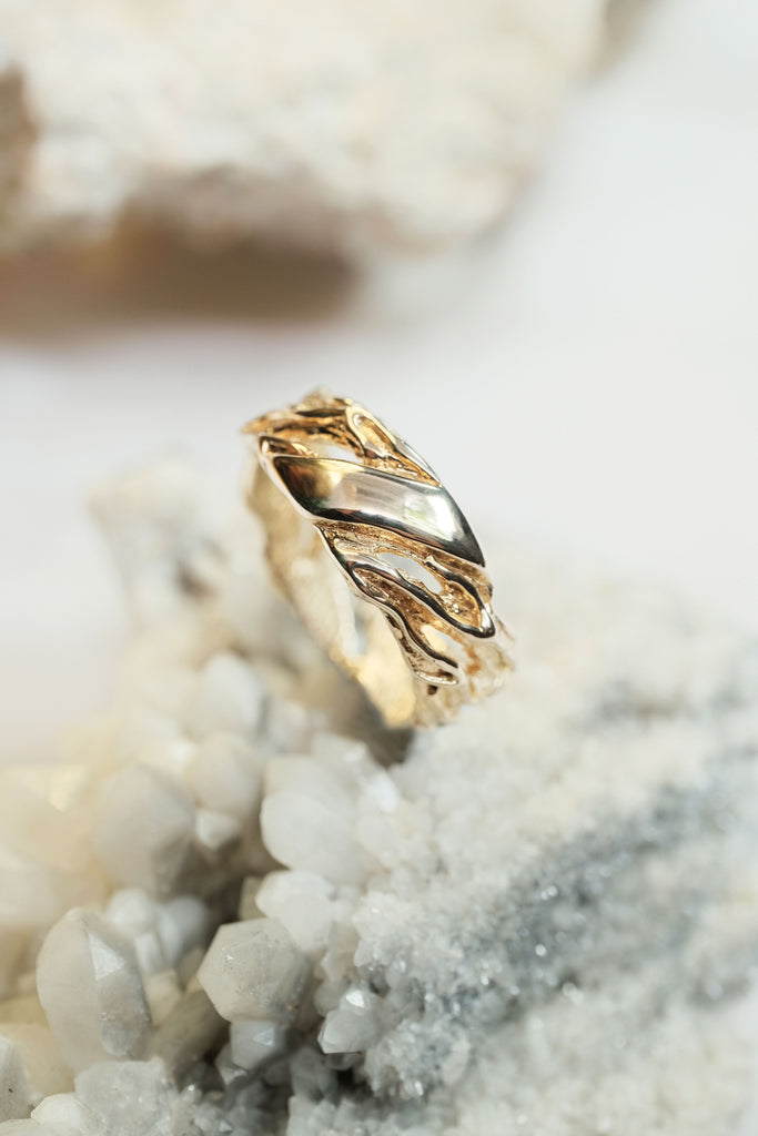 Men's Gold Wedding Band "Vivienne"