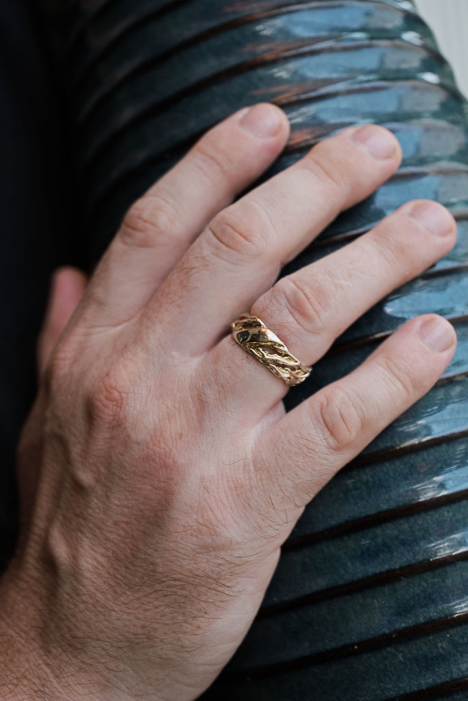 Men's Gold Wedding Band "Vivienne"