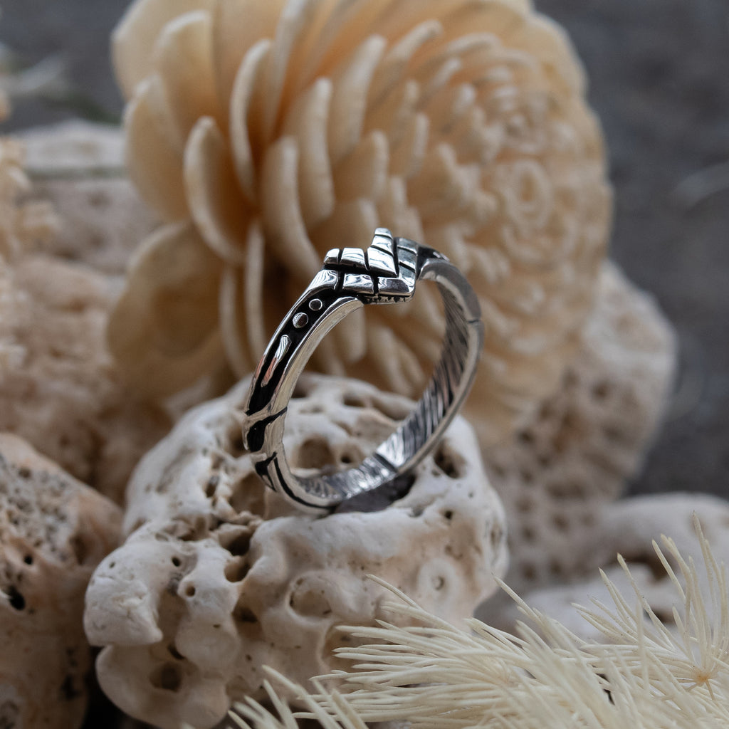 Women's Silver Wedding Band "Wolf"