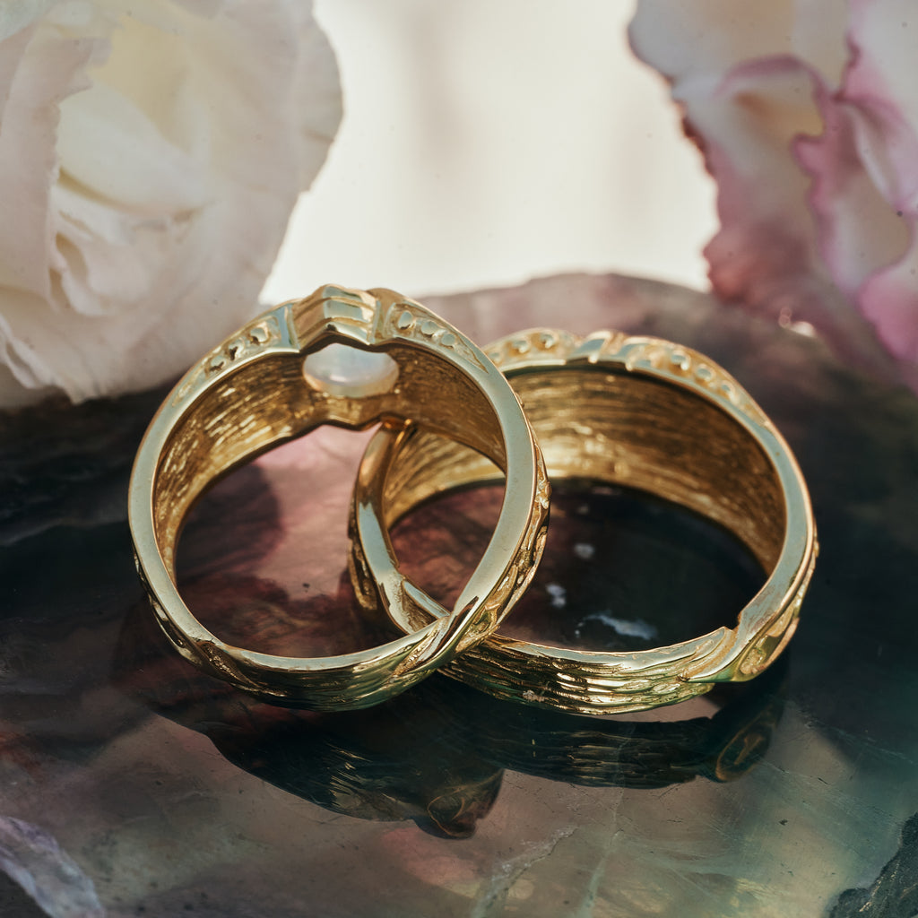 Gold Wedding Rings "Wolves"
