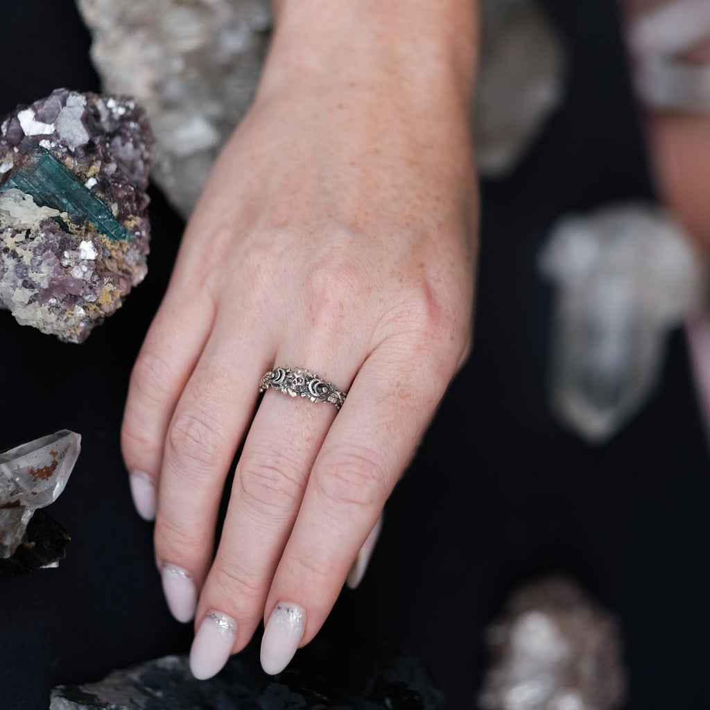 Skull Floral Ring “Florie”