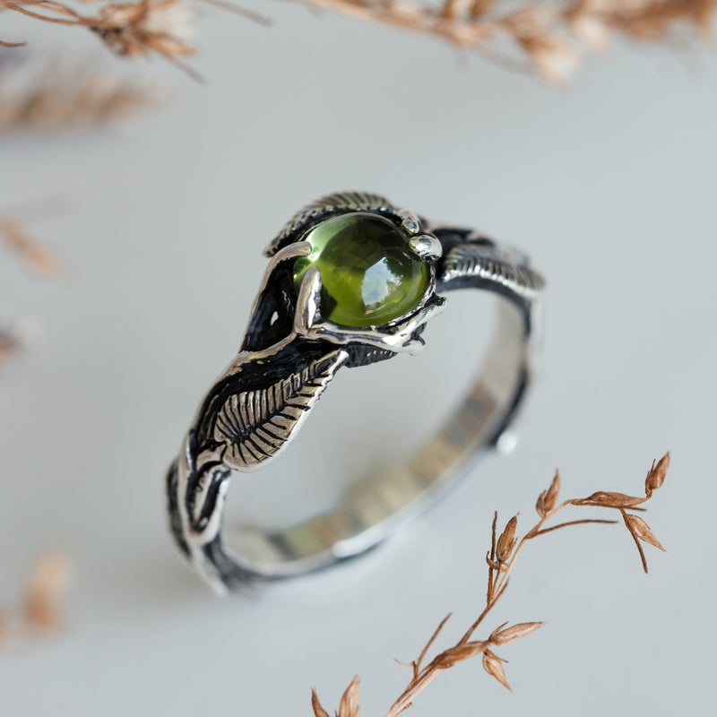 Peridot Silver Ring Sylva