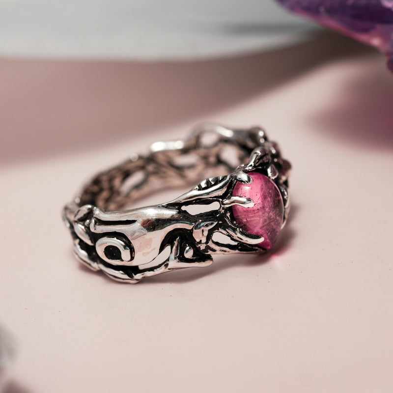 Vintage Silver ring with Pink Tourmaline Cat