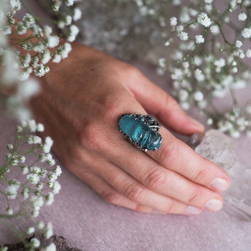 Sea-themed ring “Oceania” with large aquamarine on hand