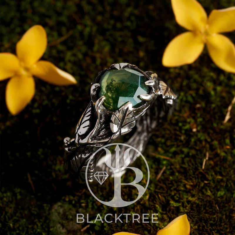 Women's Ring “Sierra'' With Moss Agate on hand