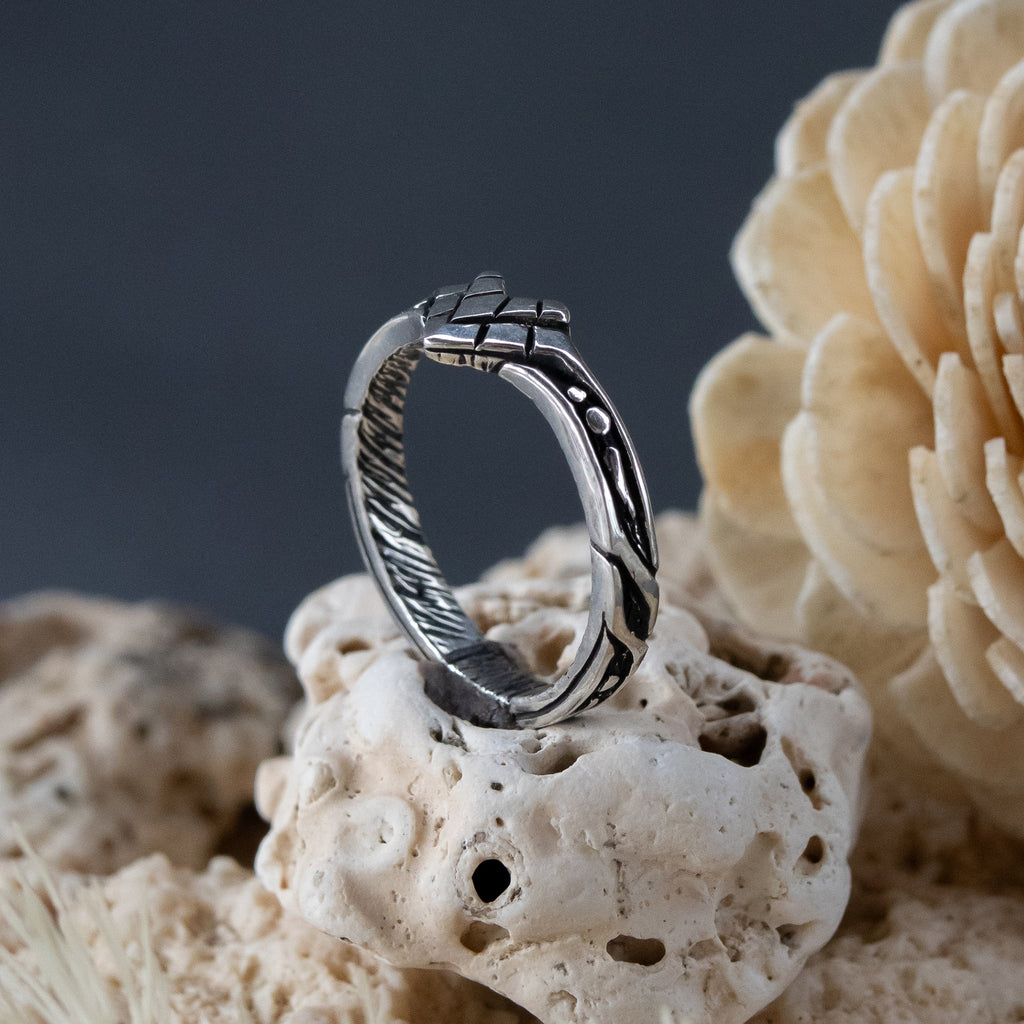 Women's Silver Wedding Band "Wolf"