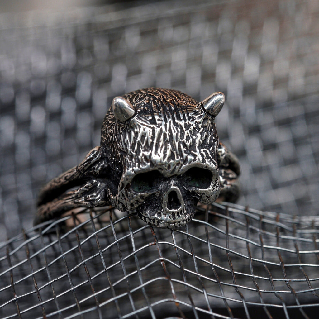 Skull Ring "Crypt"