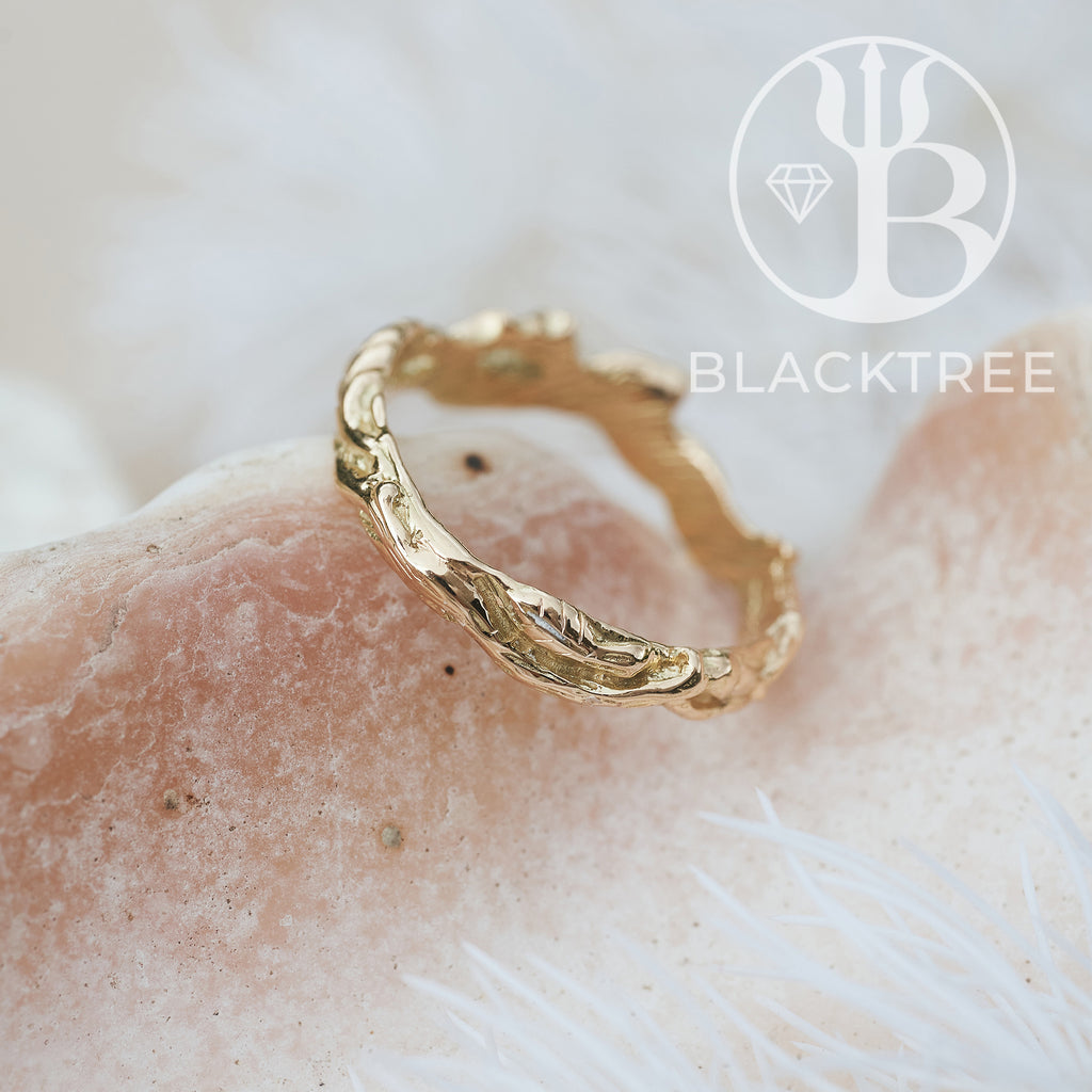 Yellow Gold Wedding Ring for Her "Soma"