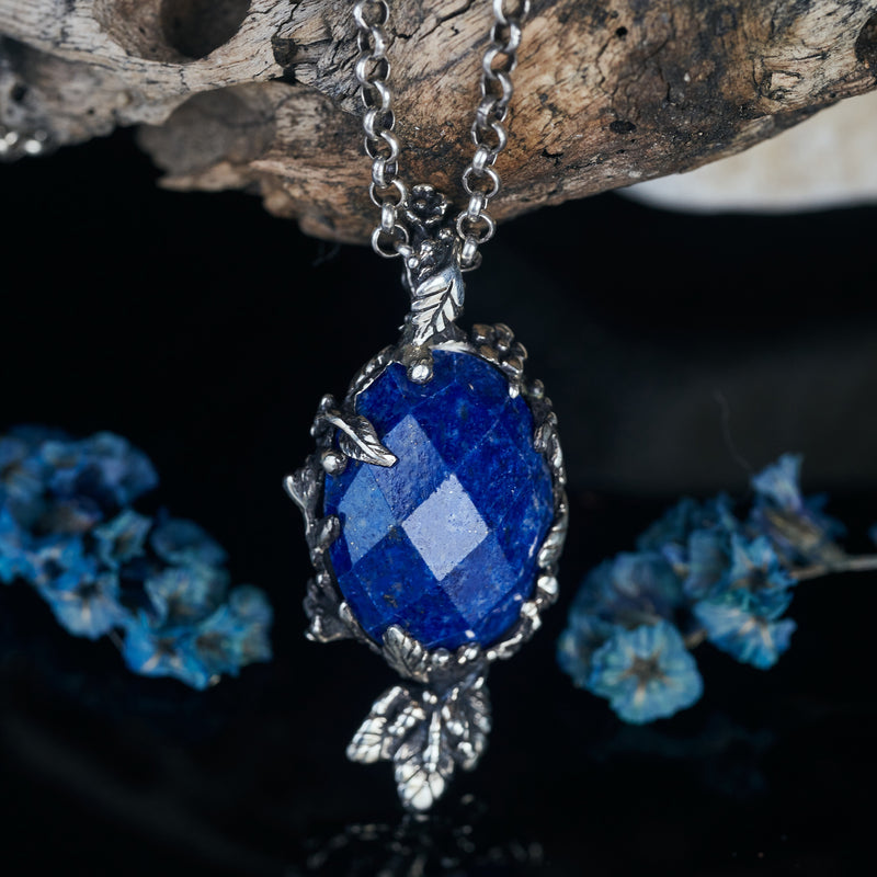 Lapis Lazuli pendant "Indigo"