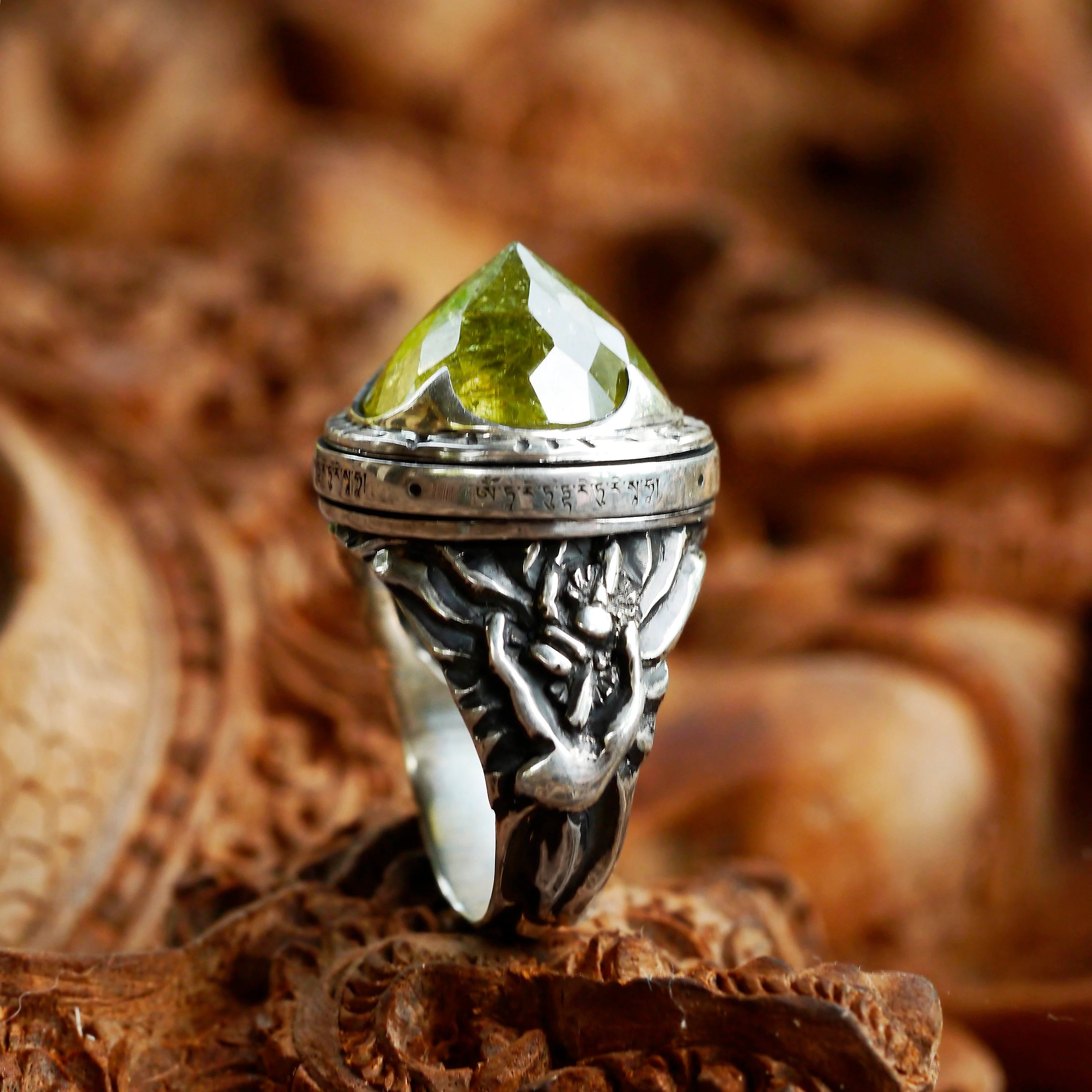 CUSTOM Tara Mantra Aquamarine Spinner ring