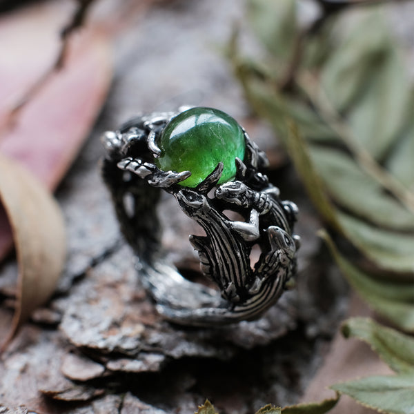 Ring with lizards and green tourmaline “Guarani”