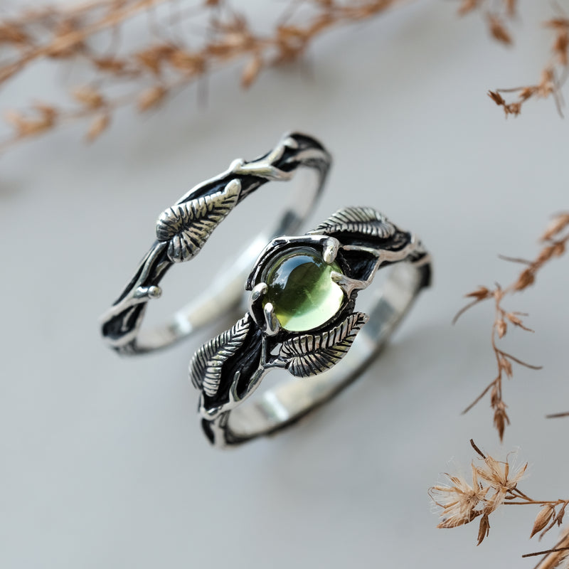 Silver Peridot Ring set Sylva