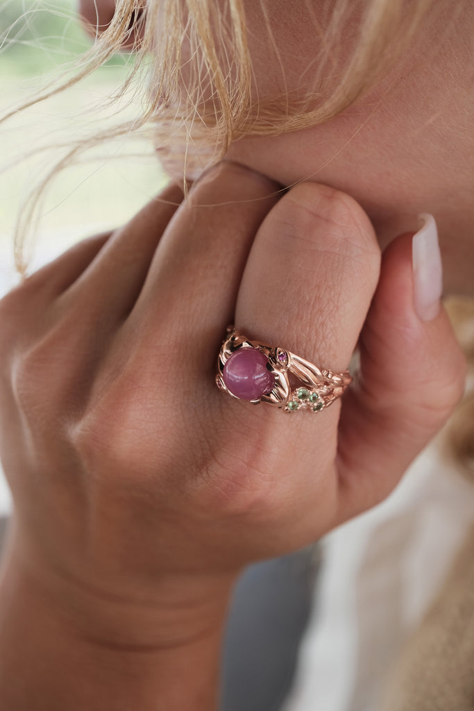 Symbolic fine jewelry ring for her, crafted in 14K gold with star ruby and hares