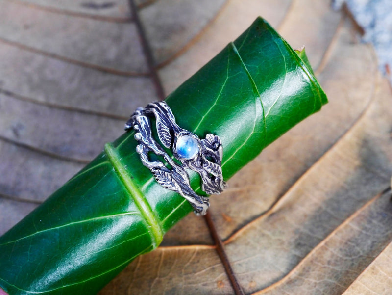 Set of 2 Moonstone engagement ring "Florence" and matching band - blacktreelab