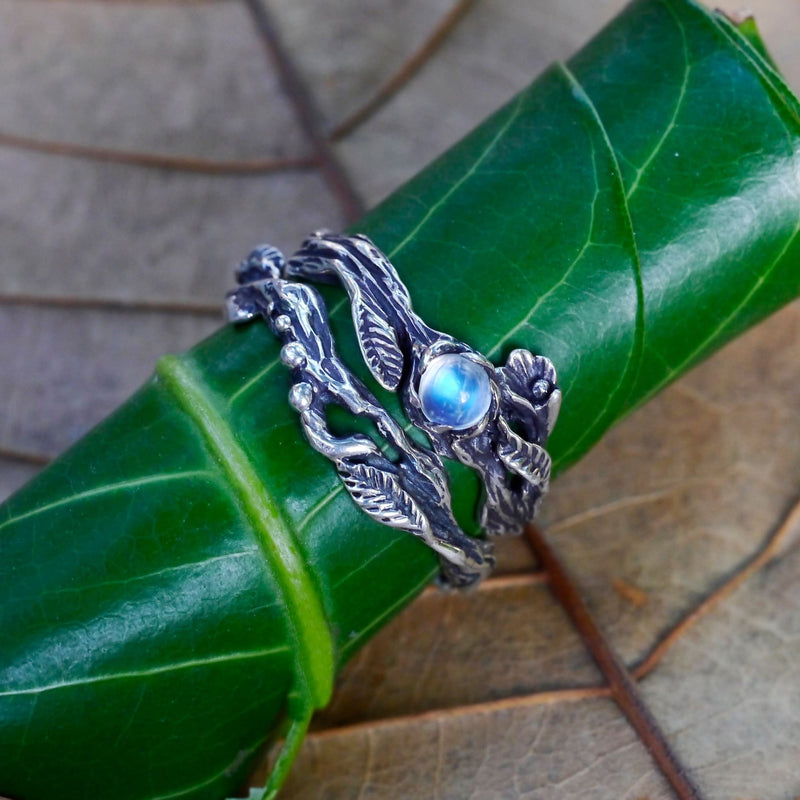 Set of 2 Moonstone engagement ring "Florence" and matching band - blacktreelab