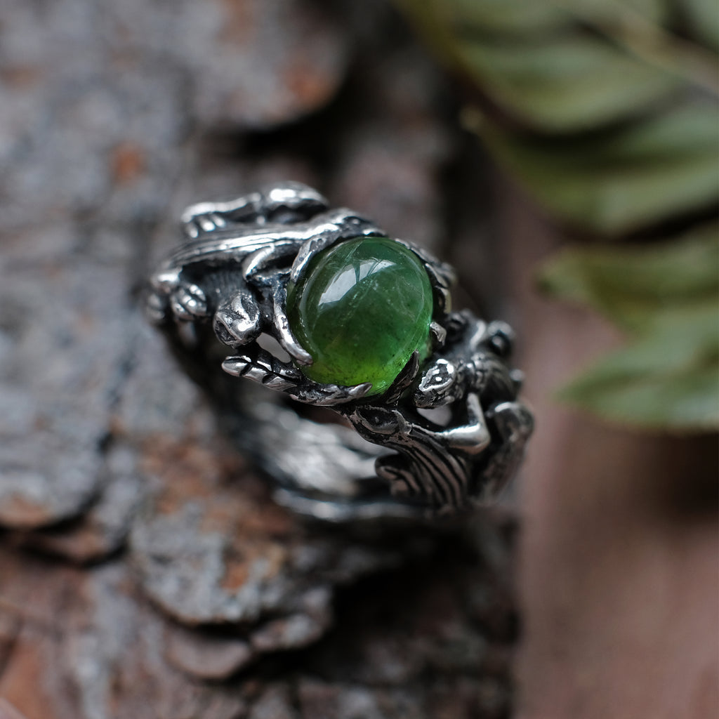 Green Tourmaline Lizard Ring Guarani