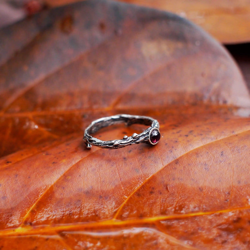 Sterling Silver Garnet Ring "Dew" - blacktreelab
