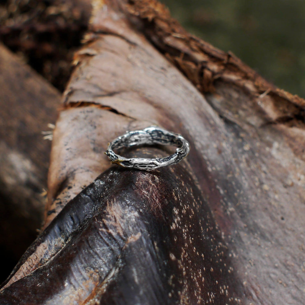 Sterling Silver Garnet Ring "Emmy" - blacktreelab