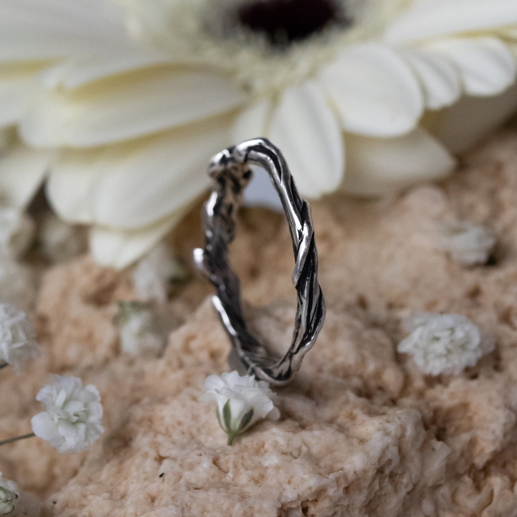 silver wedding band Primrose