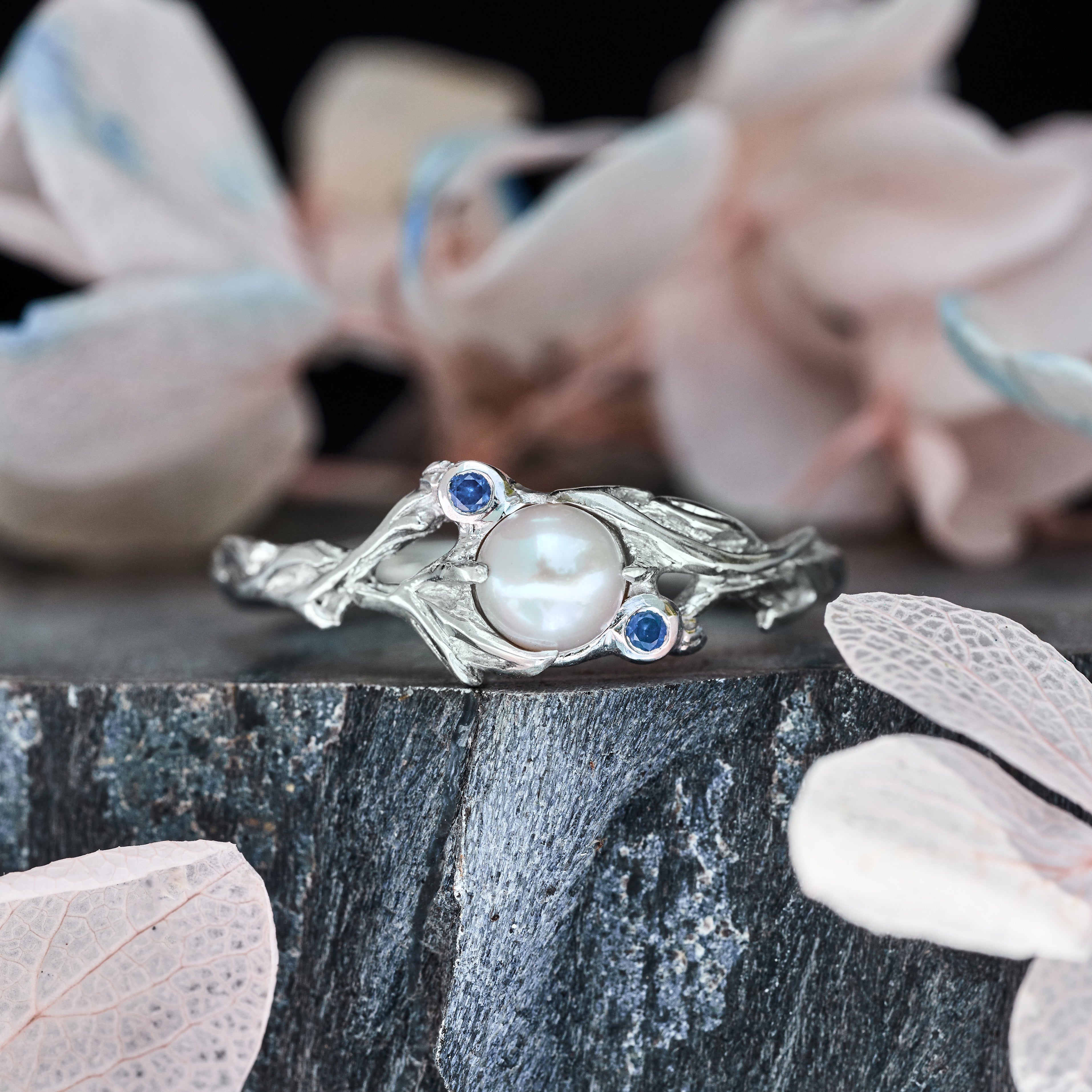 White Gold Pearl Ring 