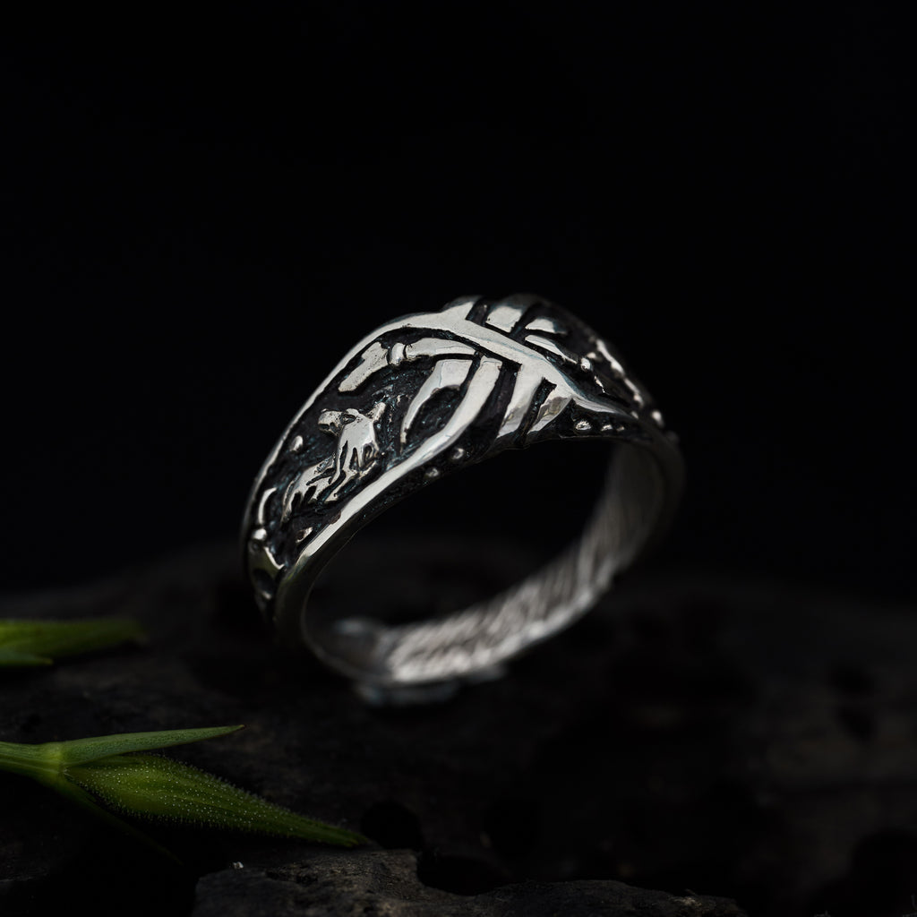 Men's wedding band "Wolf"