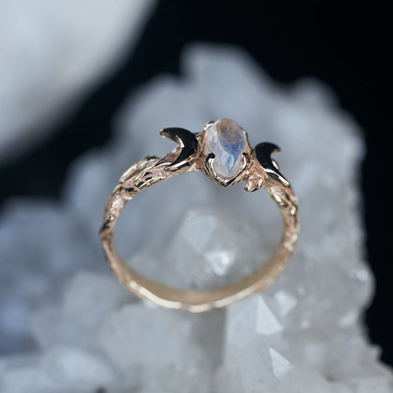Moonstone Gold Engagement ring "Soma"