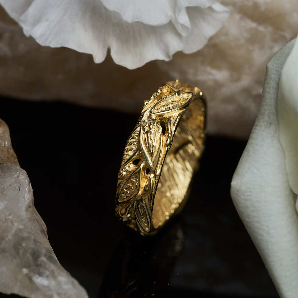 Gold Wedding Band Amadeo by BlackTreeLab