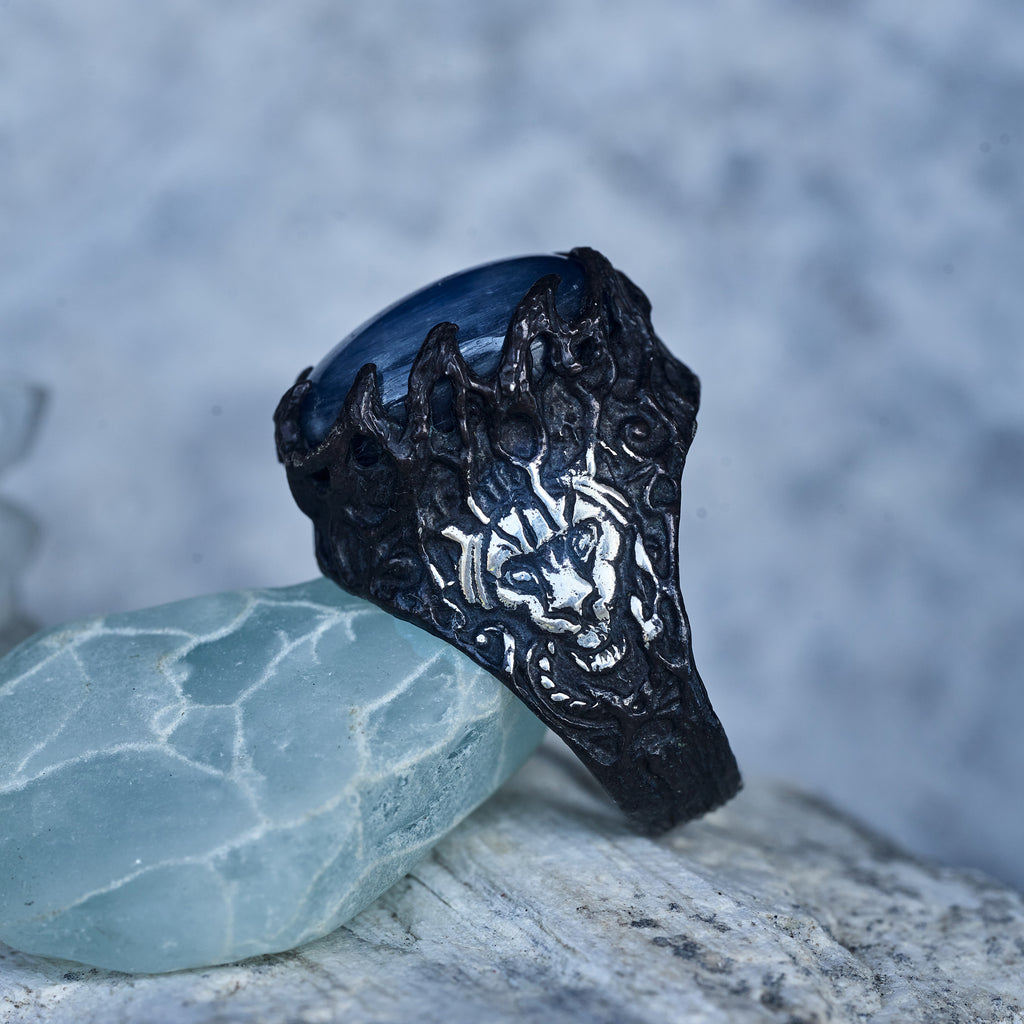 Kyanite ring  for men "Wise Lion"