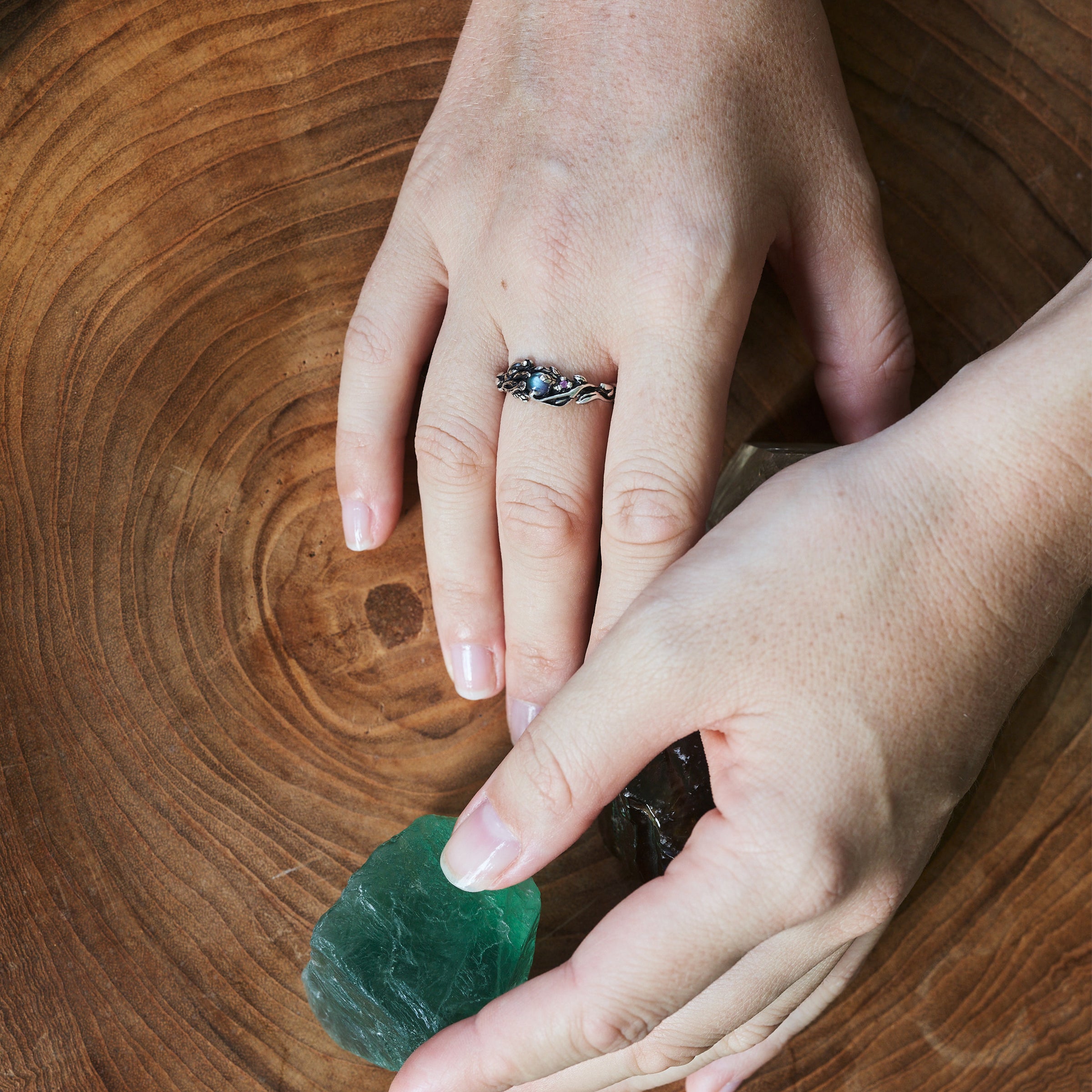 Labradorite Ring “Morgan” on the hand