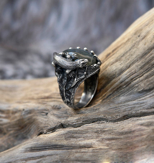 Labradorite Ring "Sauria" in Sterling Silver
