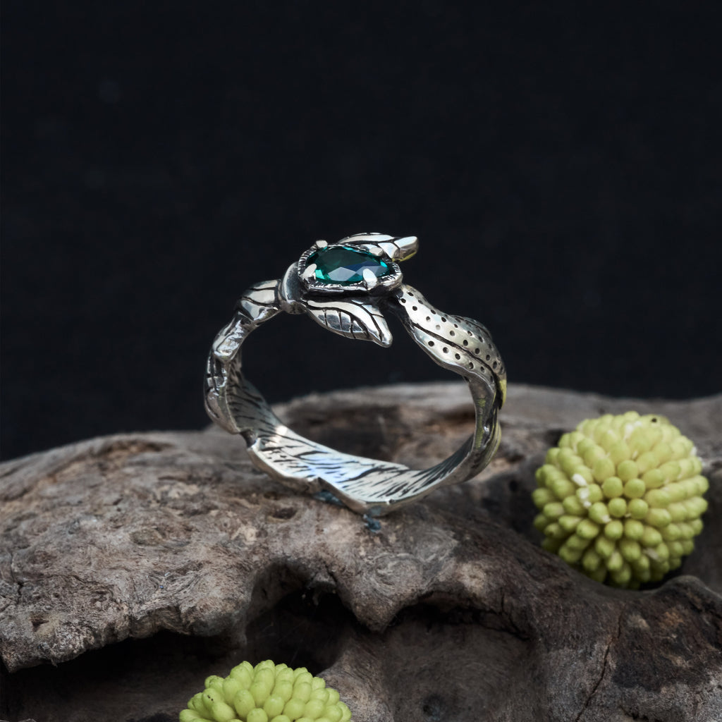 Green Amethyst Ring "Astrid" 