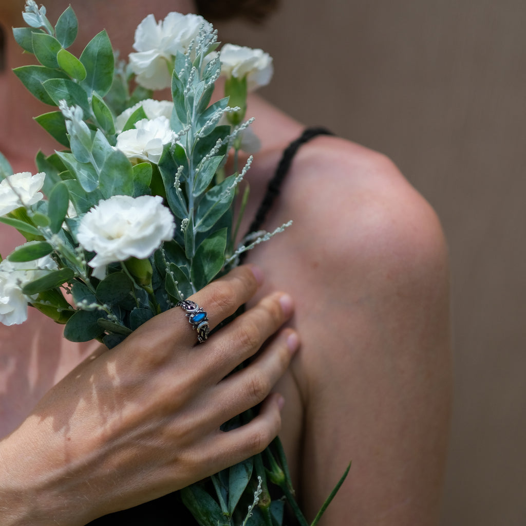Triple Moon Labradorite ring "Mona" on hand