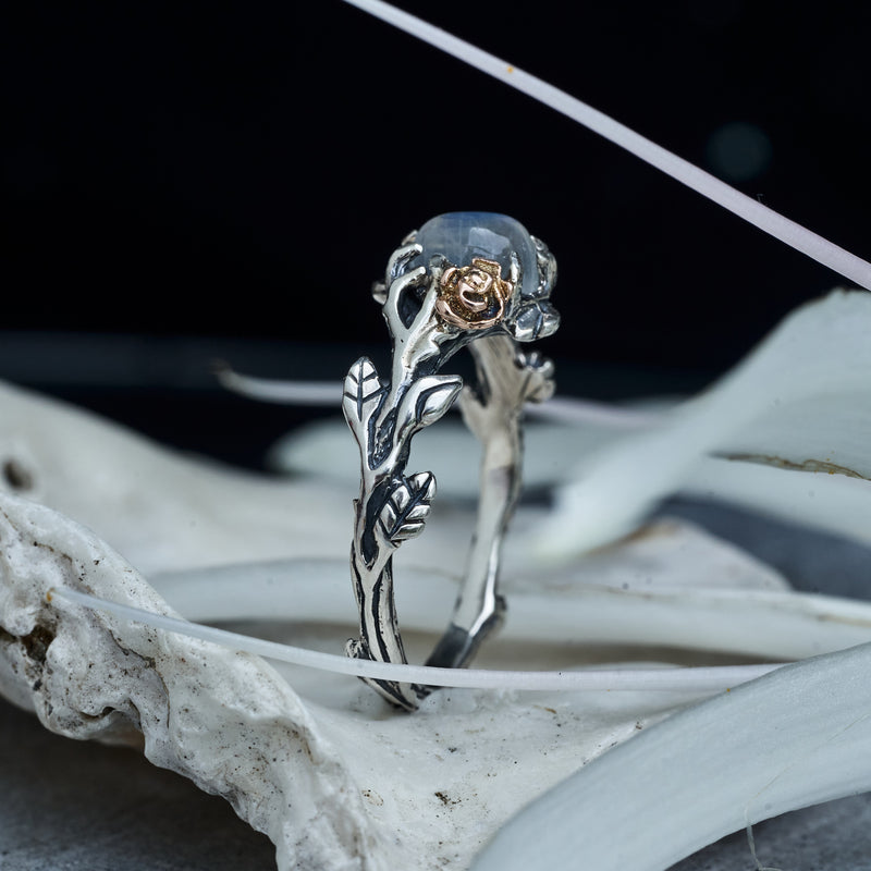 Moonstone Silver ring "Primrose"
